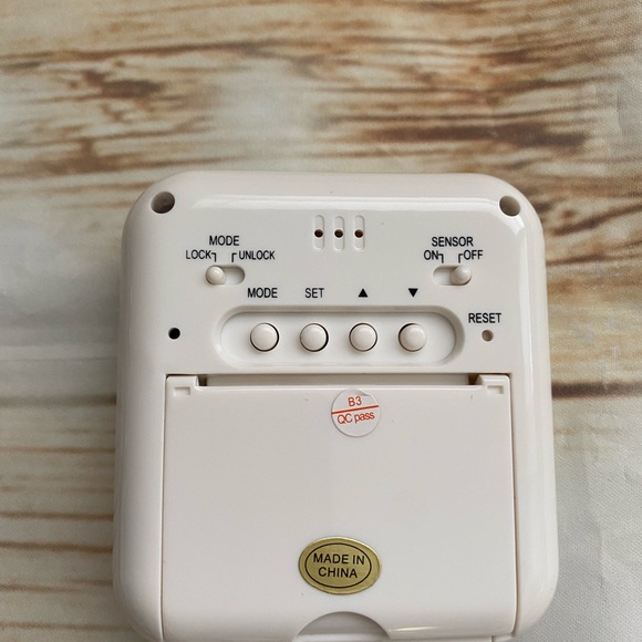 Touch Sensitive Multi Function White Digital Clock, 5 Modes. - Picture 4 of 13